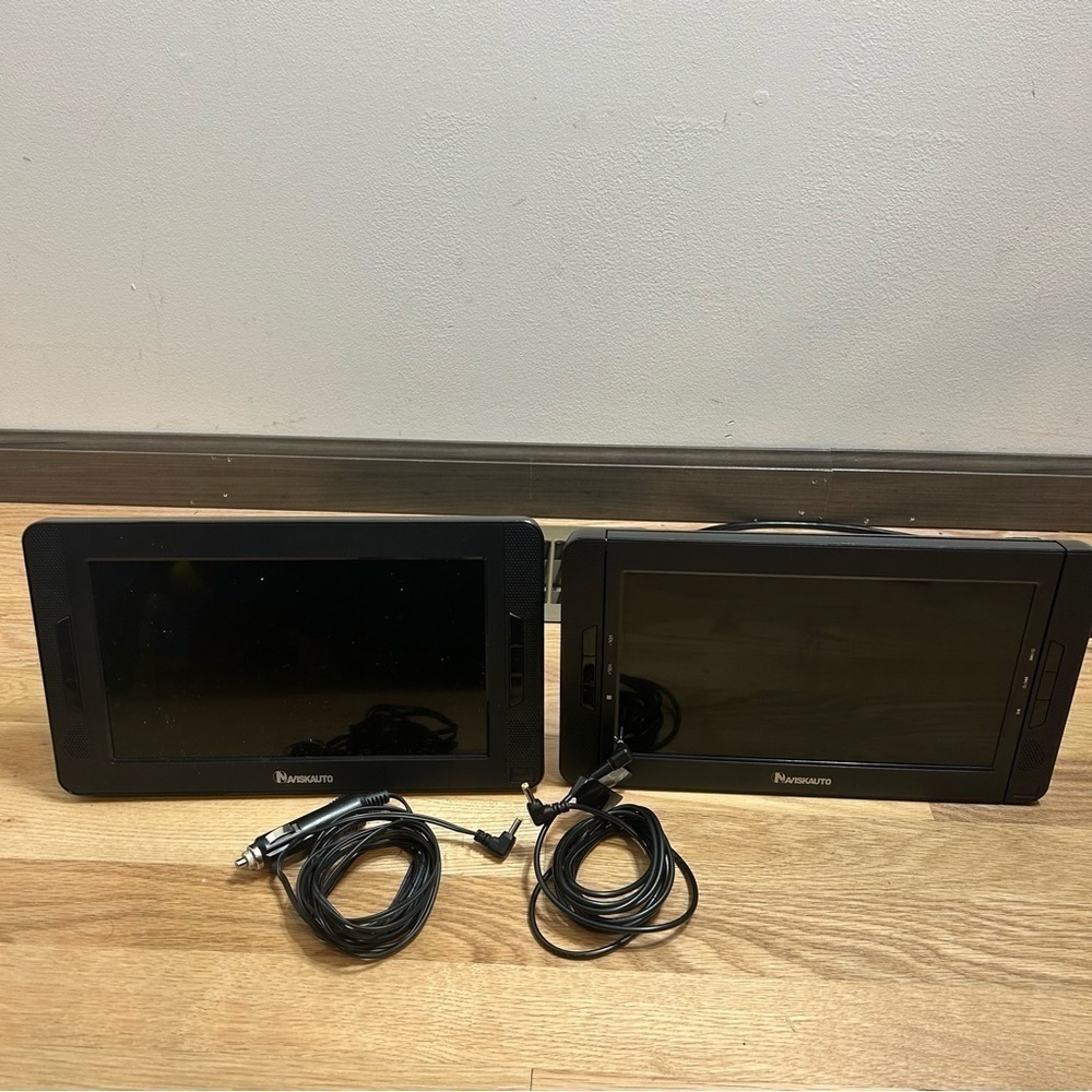 Naviskauto Dual Screen DVD Player Car Portable Attaches to back of Headrest